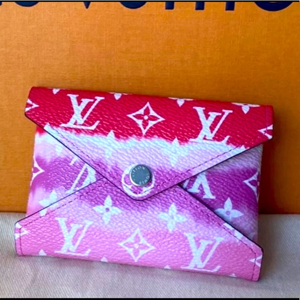 Louis Vuitton Escala Kirogami small pouch